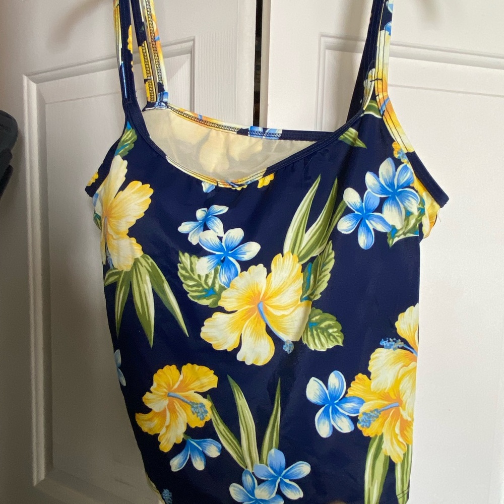 New Liz Claiborne women plus size 2 pc swimsuit